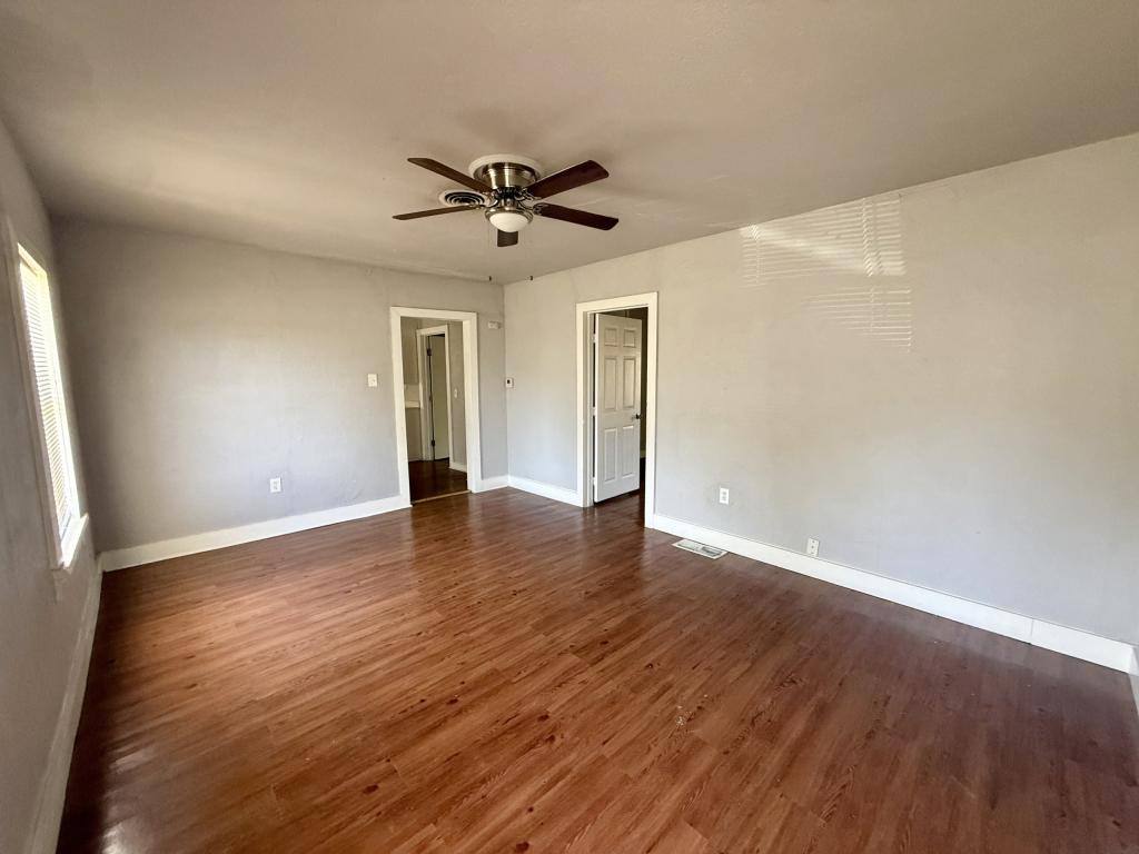 Townhouse for rent at 4709 Coronado Ave, Wichita Falls, TX 76310