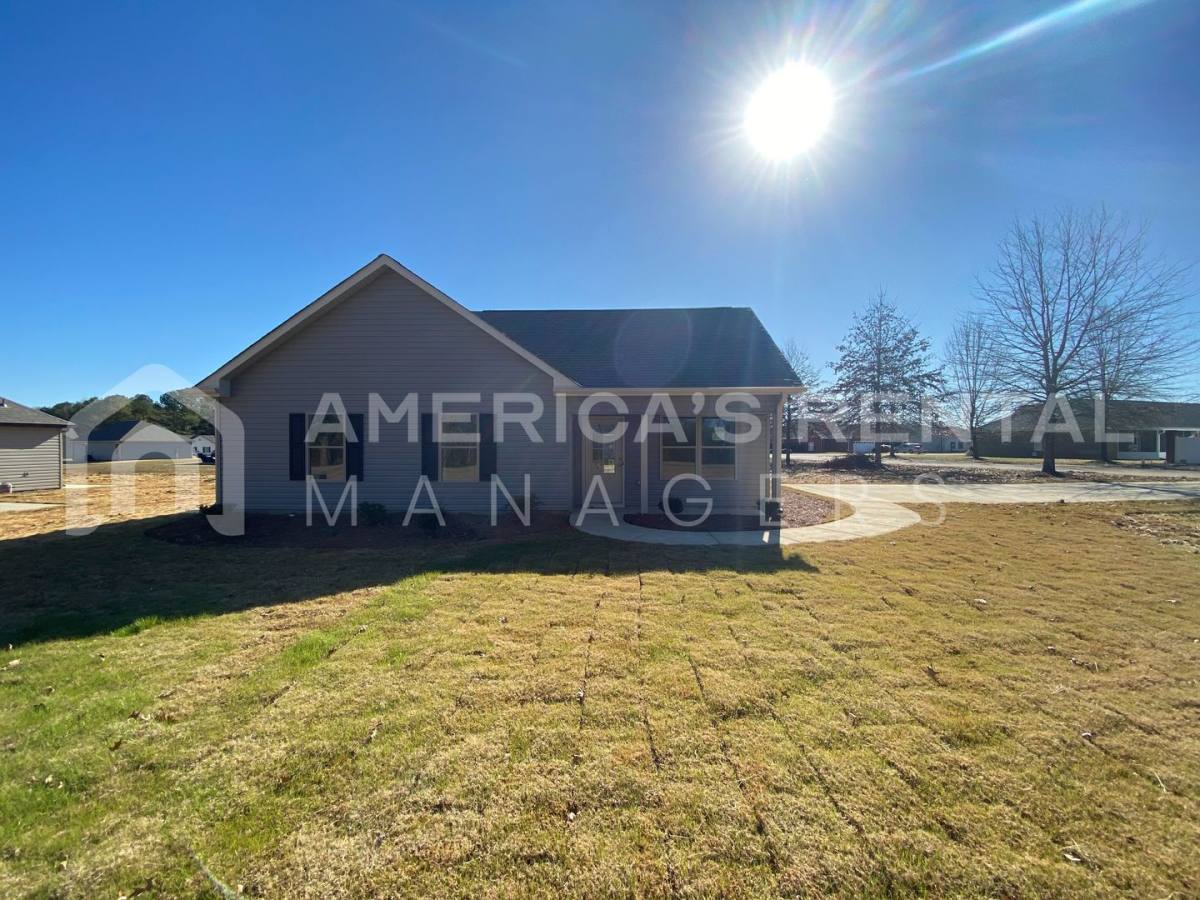 House for rent at 2815 Allison Mill Rd, Talladega, AL 35160
