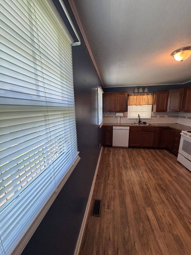 House for rent at 829 Montclair Circle NW, Lenoir, NC 28645