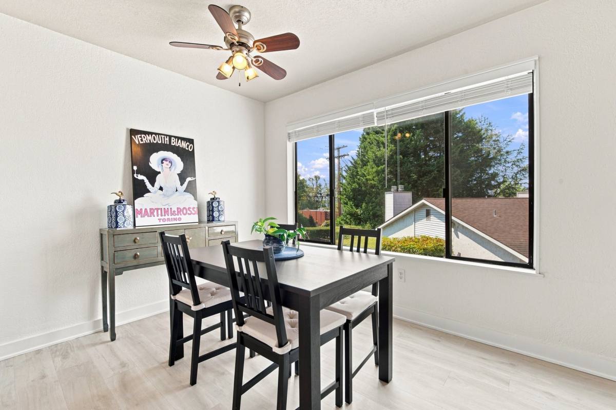 Condo for rent at 9926 NE 116th St, Kirkland, WA 98034