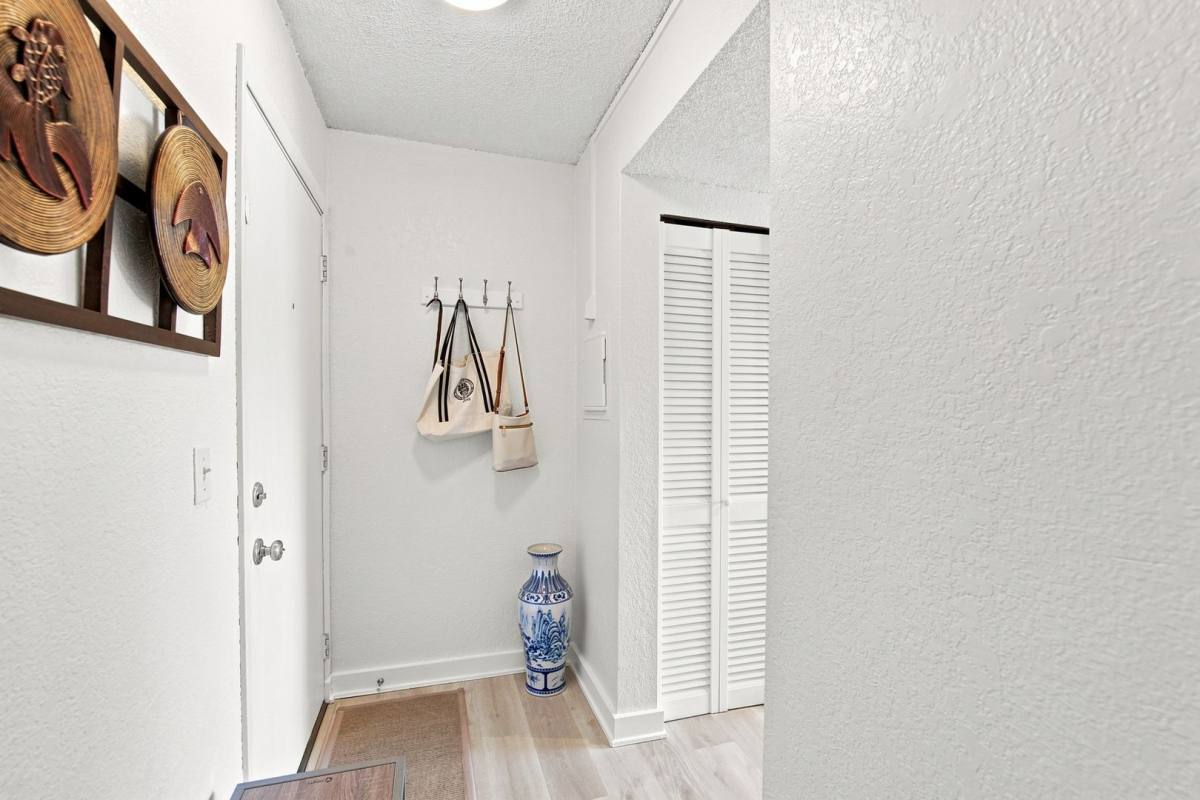 Condo for rent at 9926 NE 116th St, Kirkland, WA 98034