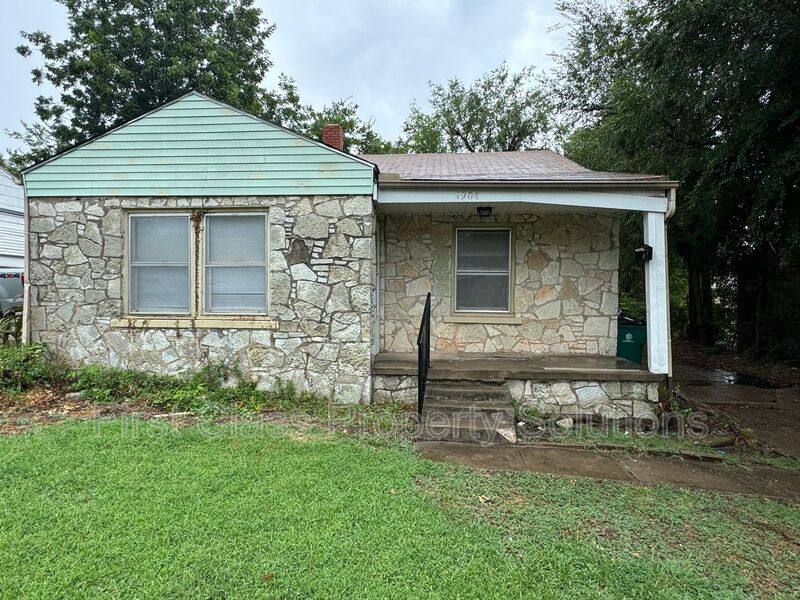 House for rent at 1904 NE 25th St, Oklahoma City, OK 73111