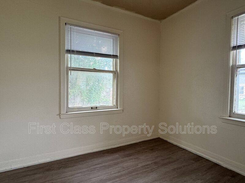 House for rent at 1904 NE 25th St, Oklahoma City, OK 73111