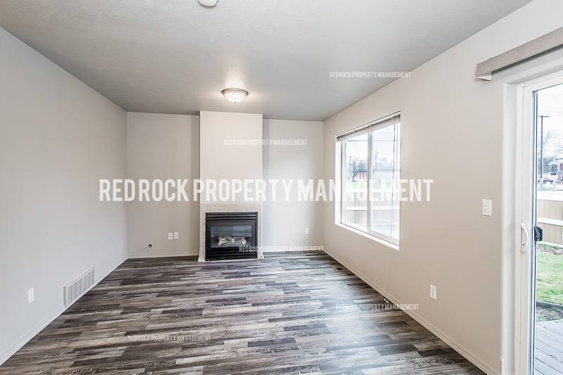 Townhouse for rent at 1603 Drummond St, Greenacres, WA 99016