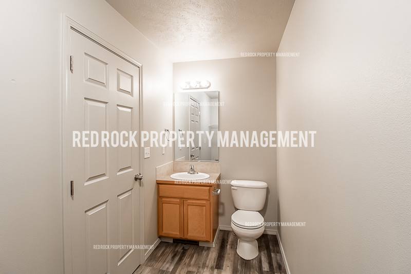 Townhouse for rent at 1603 Drummond St, Greenacres, WA 99016