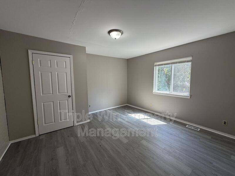 House for rent at 8126 Albin Ave, Saint Louis, MO 63114