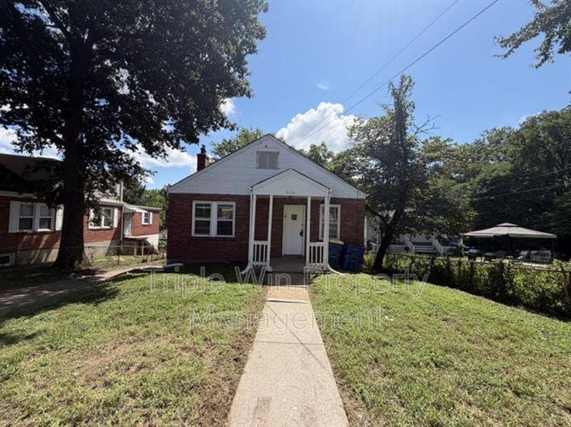 House for rent at 8126 Albin Ave, Saint Louis, MO 63114