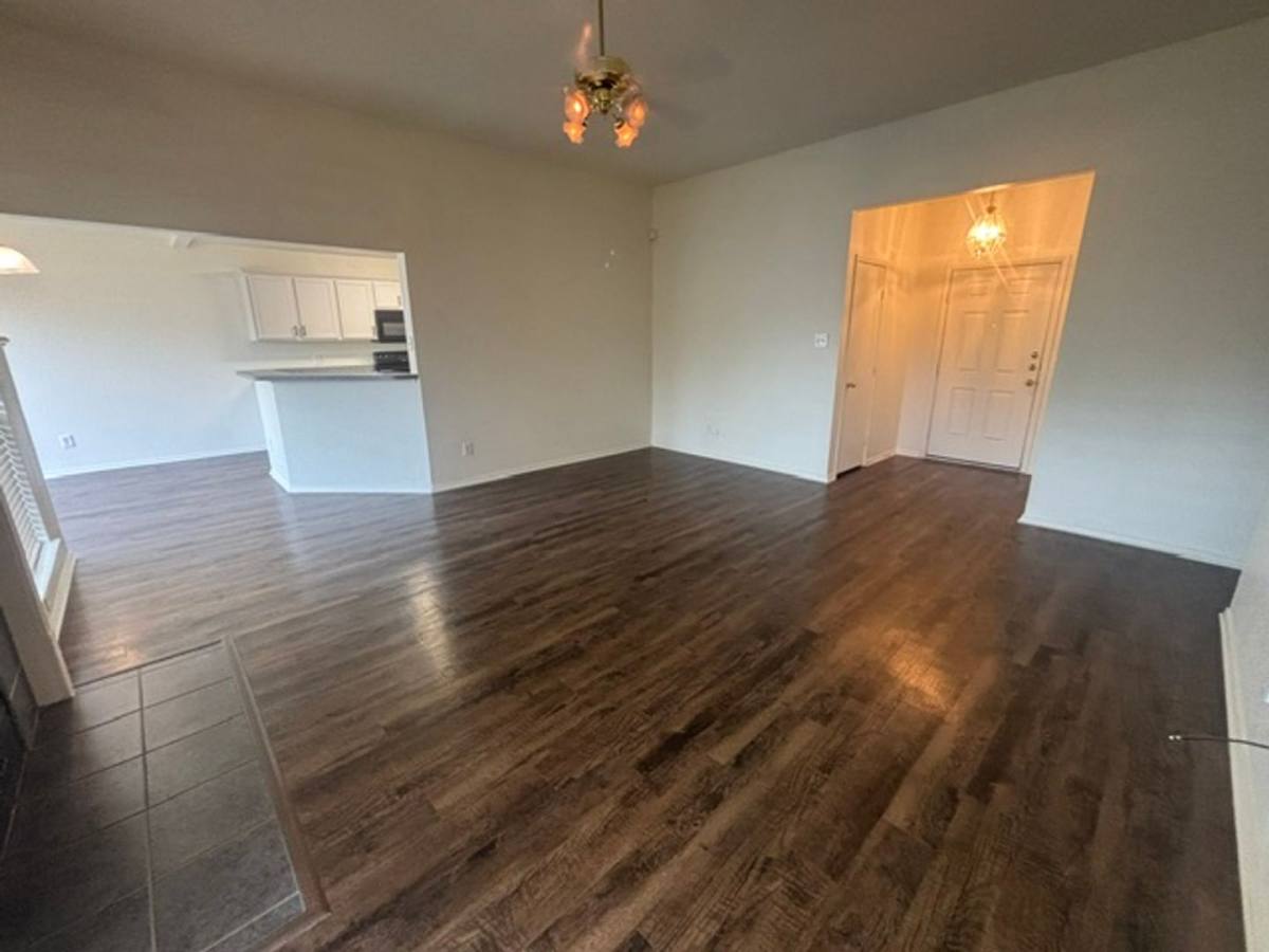 House for rent at 1024 Carlin Lane, Burleson, TX 76028