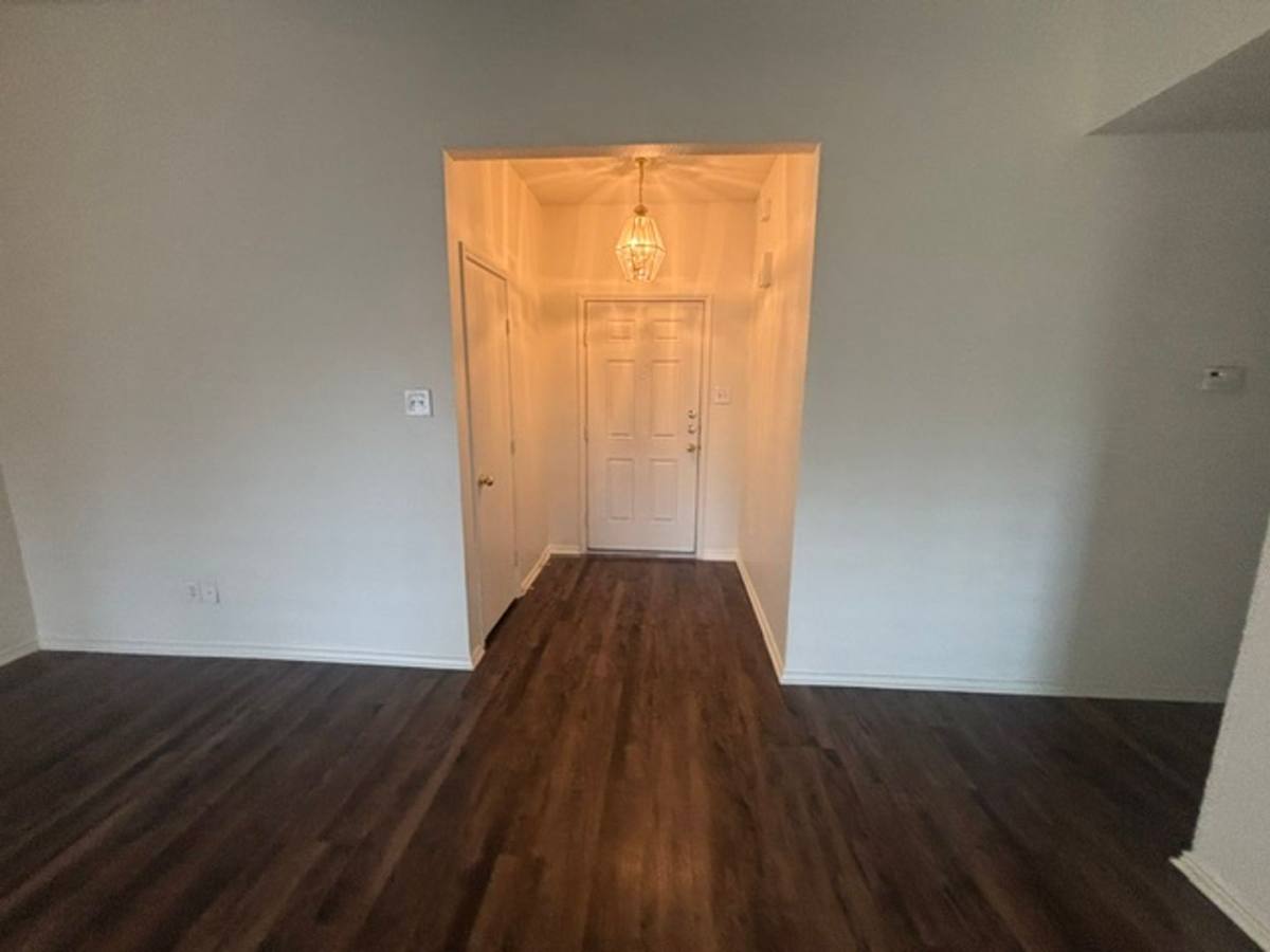 House for rent at 1024 Carlin Lane, Burleson, TX 76028