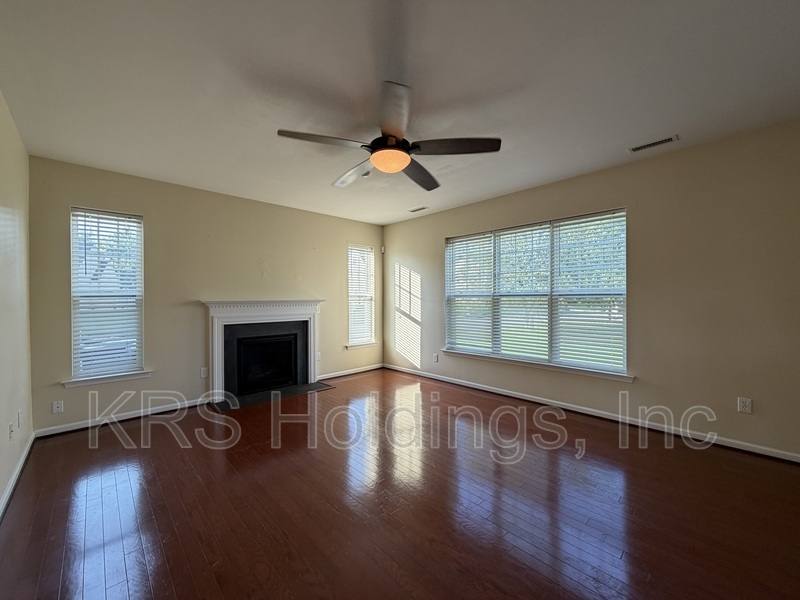 House for rent at 13 Hampshire Glen Parkway, Hampton, VA 23669