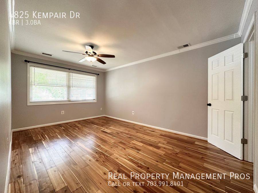 House for rent at 4825 Kempair Dr, Woodbridge, VA 22193