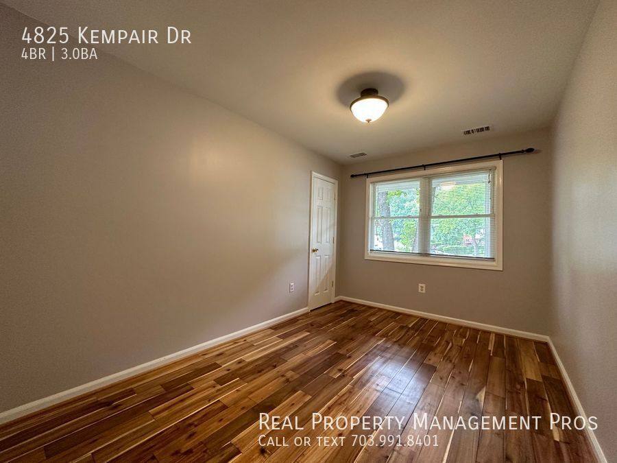 House for rent at 4825 Kempair Dr, Woodbridge, VA 22193