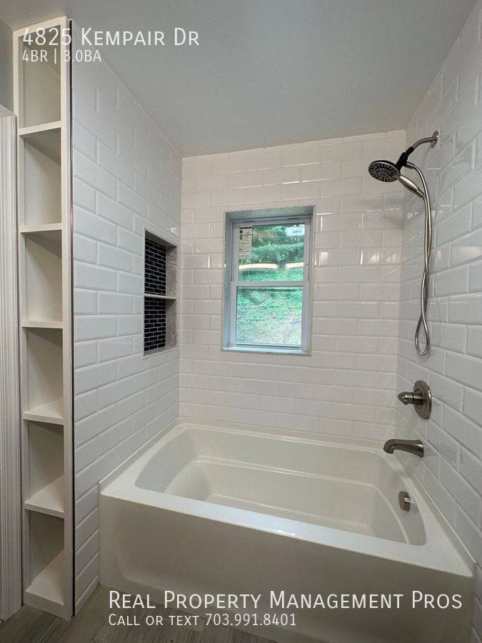 House for rent at 4825 Kempair Dr, Woodbridge, VA 22193