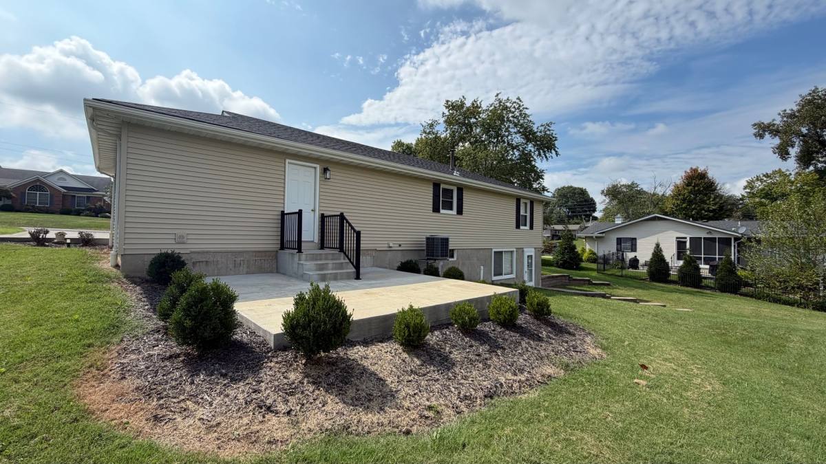 House for rent at 1003 Rose Lane, Washington, MO 63090