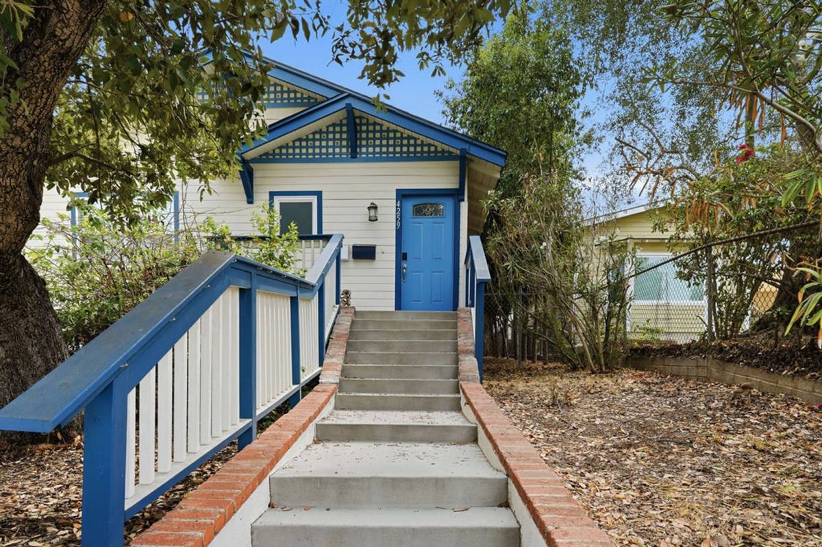 Apartment for rent at 4259-61 Maryland, San Diego, CA 92120