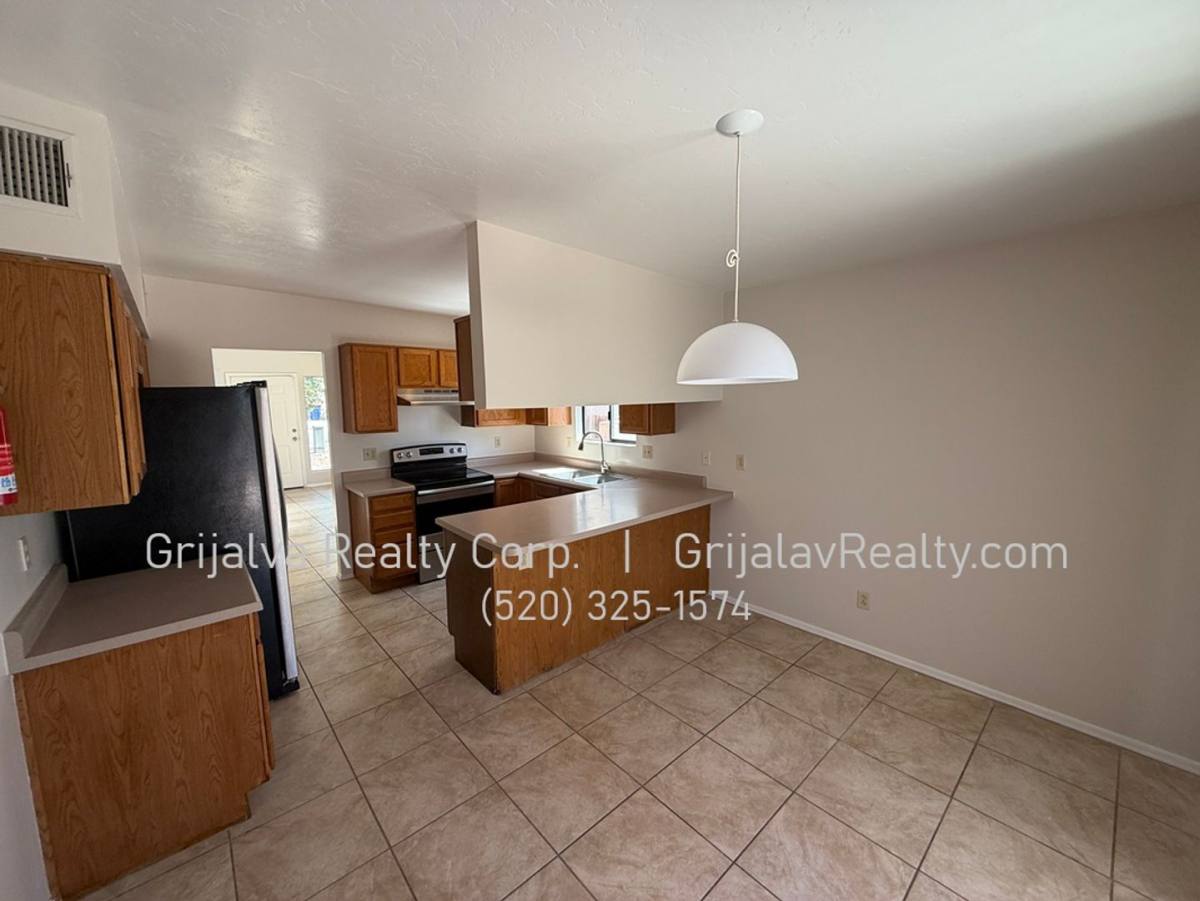 House for rent at 1634 E Calle Grandiosa, Tucson, AZ 85706