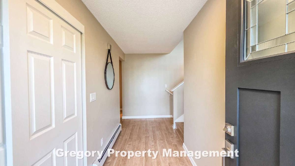 House for rent at 16019 84th Ave NE, Kenmore, WA 98028
