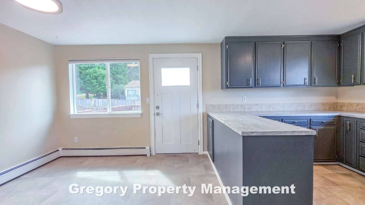 House for rent at 16019 84th Ave NE, Kenmore, WA 98028