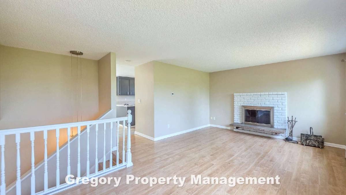 House for rent at 16019 84th Ave NE, Kenmore, WA 98028