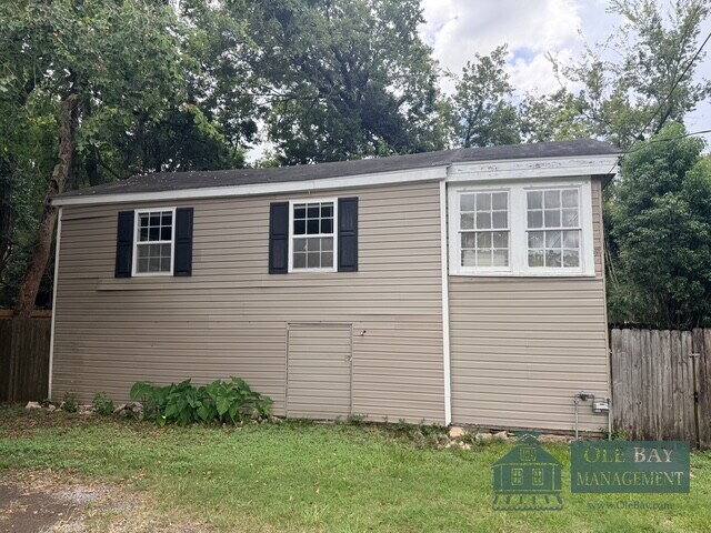 Apartment for rent at 109 S Carlen St #C, Mobile, AL 36606