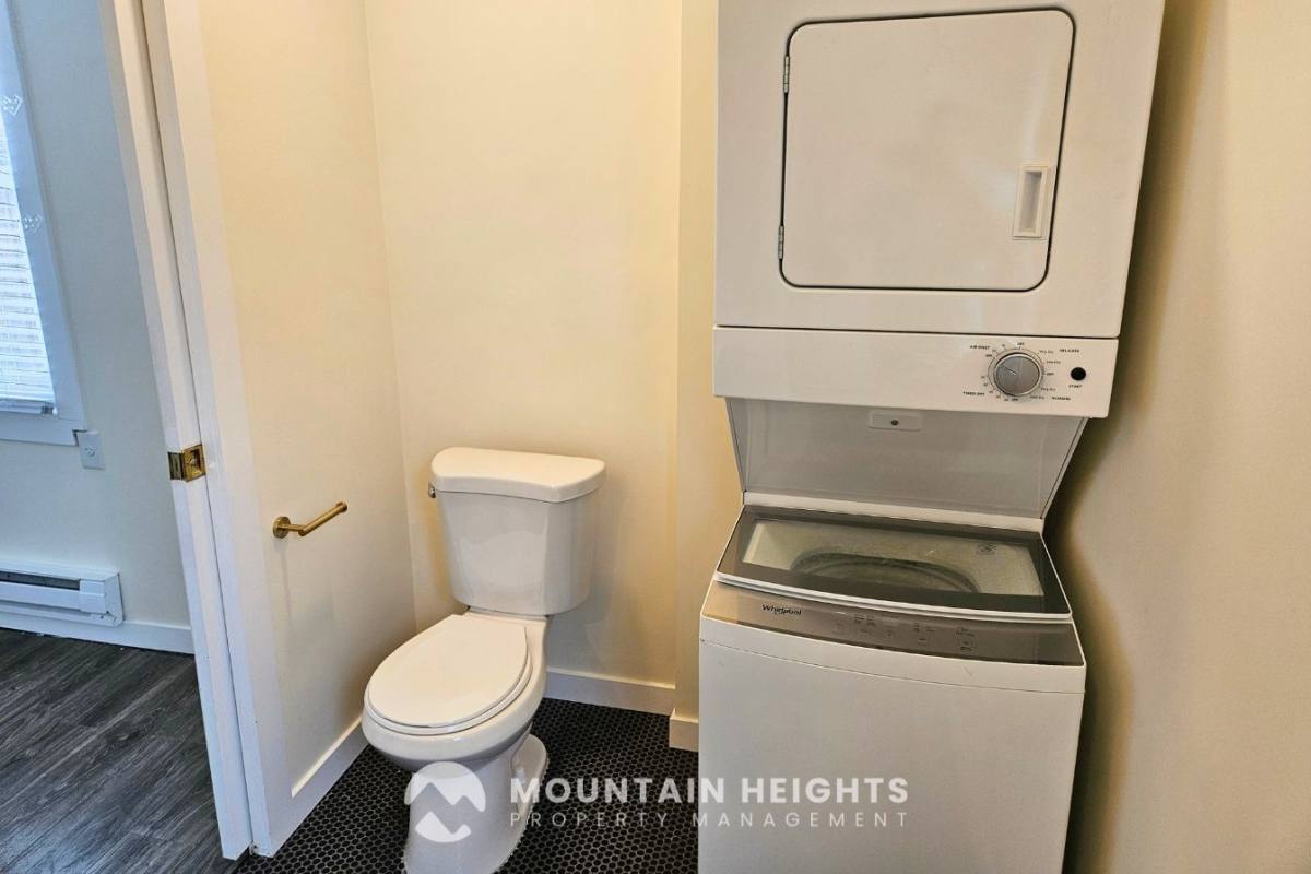 Townhouse for rent at 1074 E Kensington Ave, Salt Lake City, UT 84105