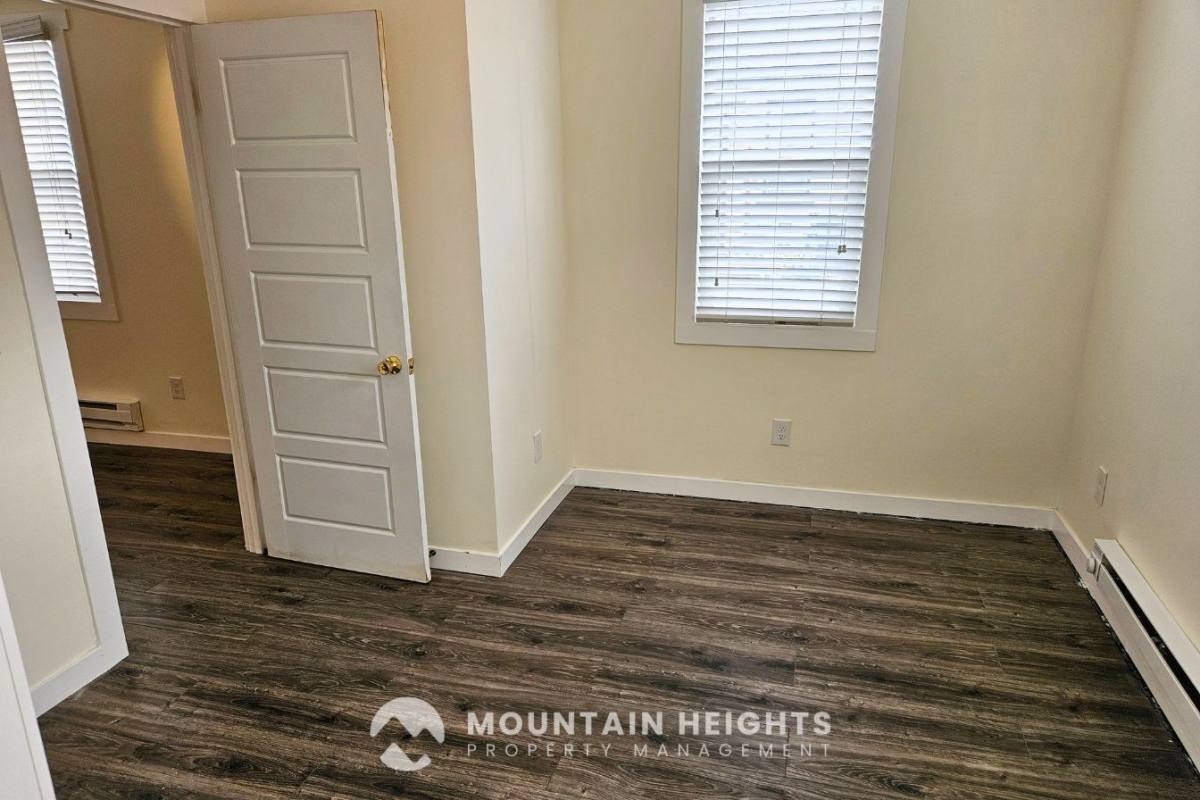 Townhouse for rent at 1074 E Kensington Ave, Salt Lake City, UT 84105