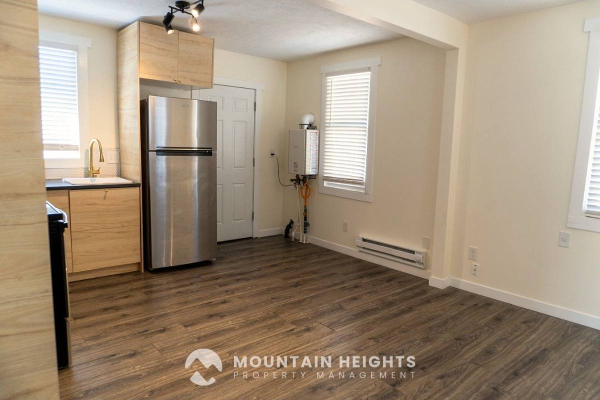 Townhouse for rent at 1074 E Kensington Ave, Salt Lake City, UT 84105