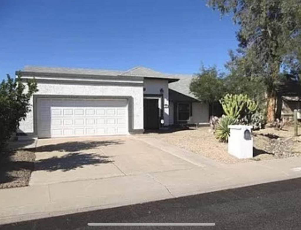 House for rent at 3250 W Helena Dr, Phoenix, AZ 85053