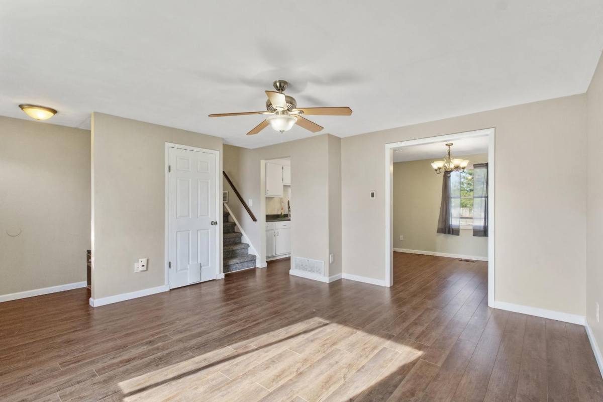 8245 Elaine Circle, Liverpool, NY 13090 - House for Rent - Image 3