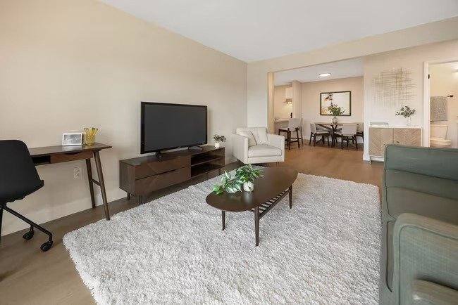 Apartment for rent at 4320 Arlington Circle #2-2F, Liverpool, NY 13090