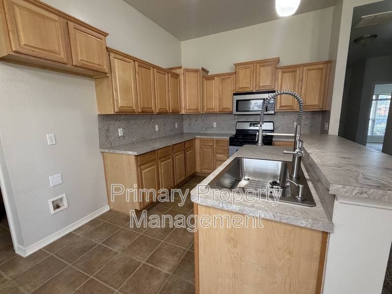 House for rent at 11908 NW 136th Terrace, Piedmont, OK 73078