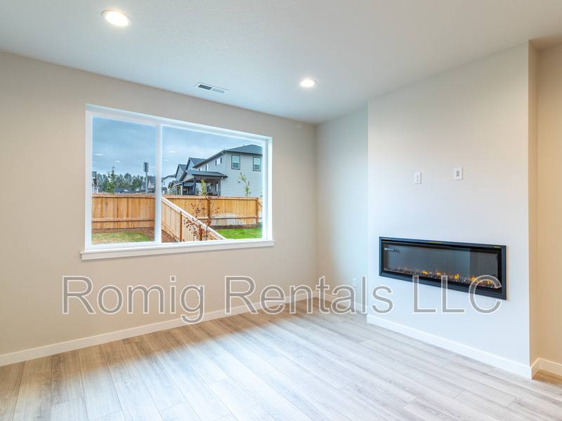 Townhouse for rent at 18611 NE 44th Ave, Vancouver, WA 98686