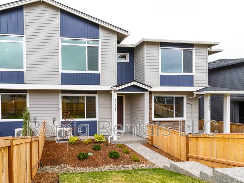Townhouse for rent at 18611 NE 44th Ave, Vancouver, WA 98686