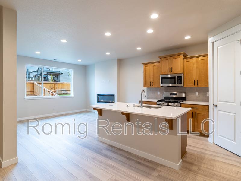 Townhouse for rent at 18611 NE 44th Ave, Vancouver, WA 98686