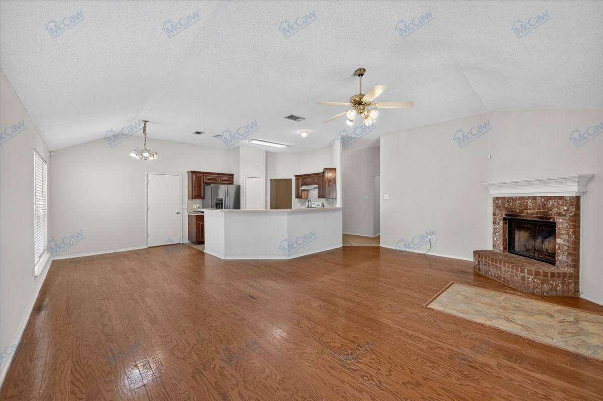 House for rent at 8001 Mourning Dove Dr, Arlington, TX 76002