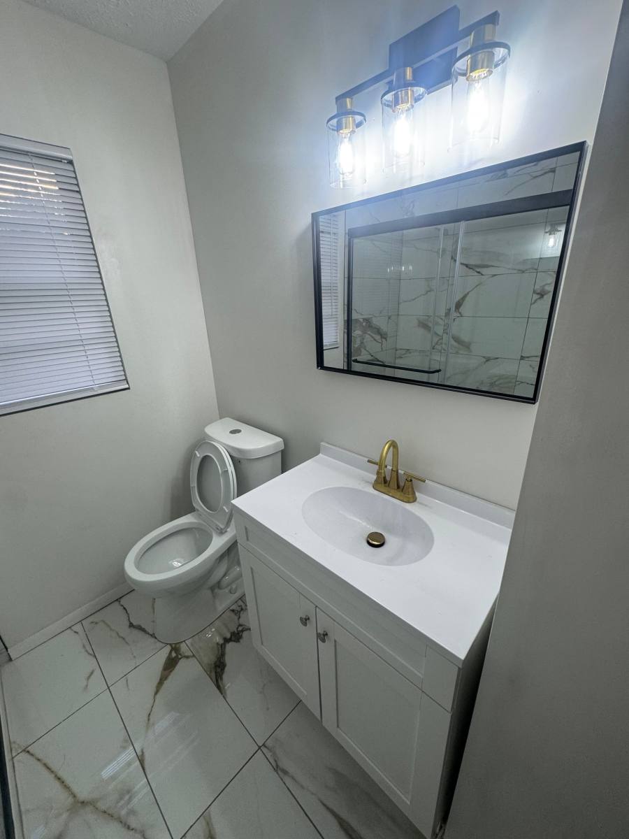 House for rent at 6012 N 39th St, Omaha, NE 68111