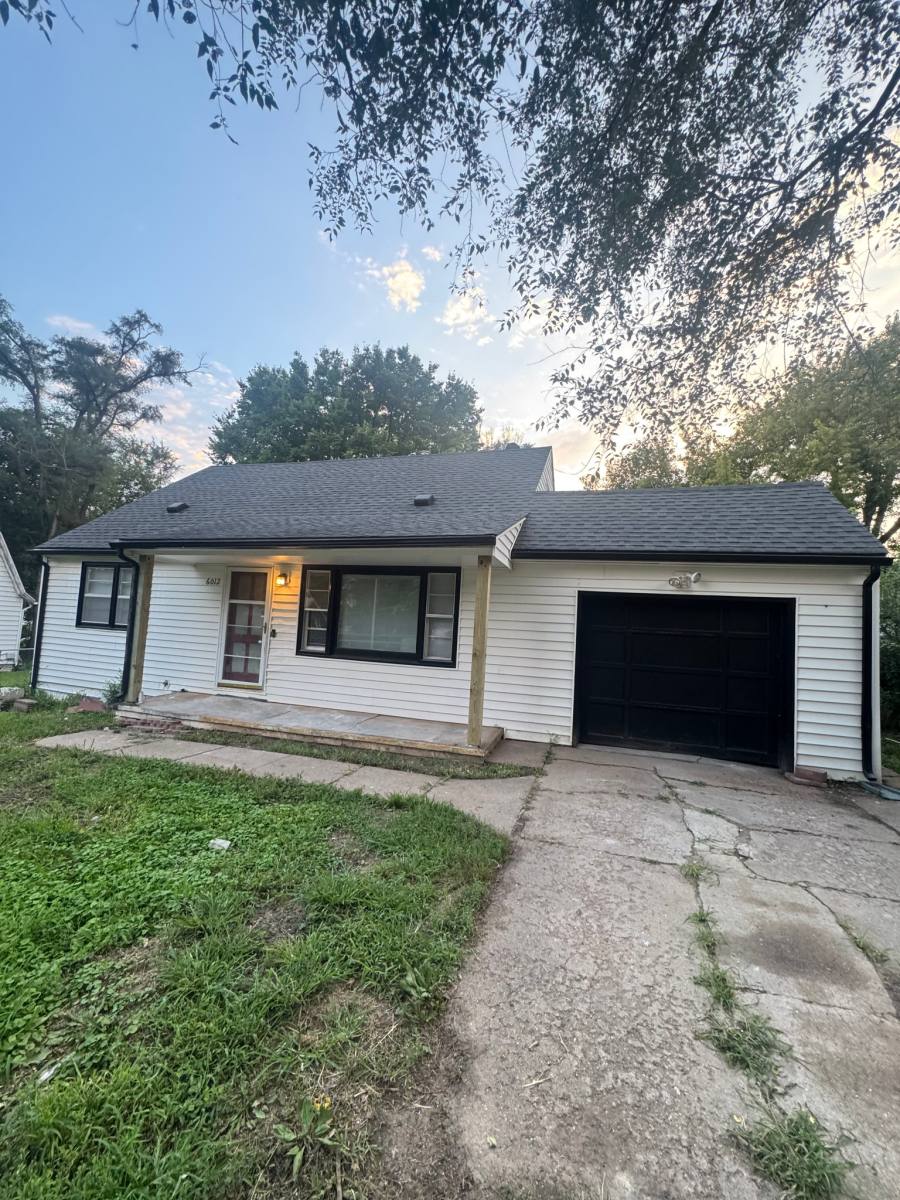House for rent at 6012 N 39th St, Omaha, NE 68111