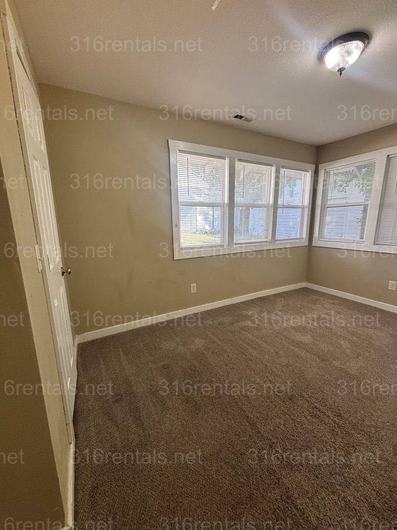 House for rent at 512 Benton Ave, El Dorado, KS 67042