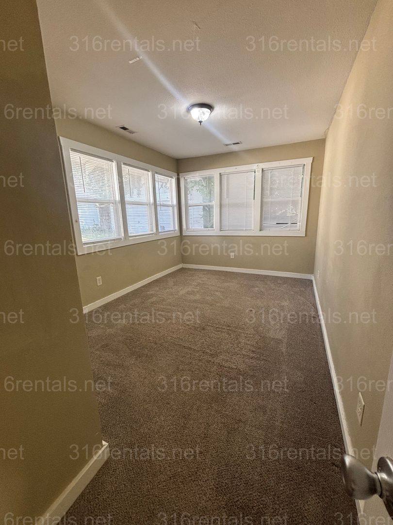 House for rent at 512 Benton Ave, El Dorado, KS 67042