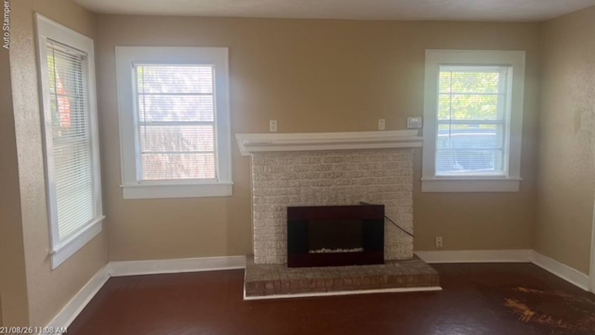 House for rent at 804 Austin St, Arlington, TX 76012