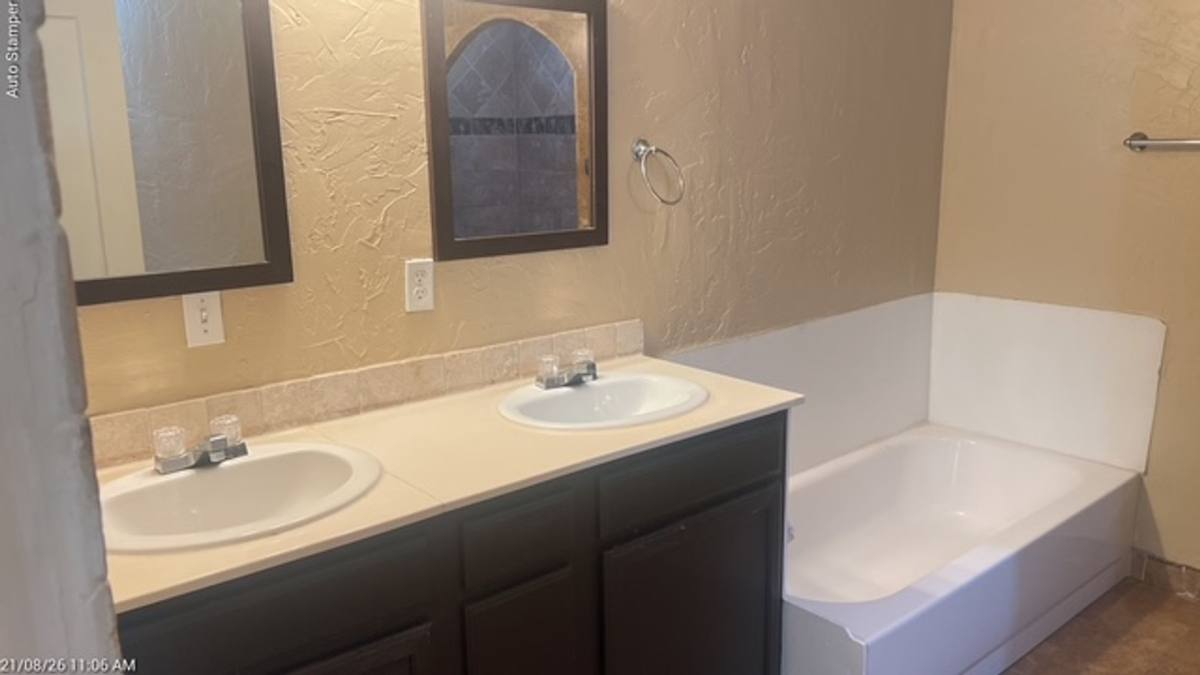 House for rent at 804 Austin St, Arlington, TX 76012