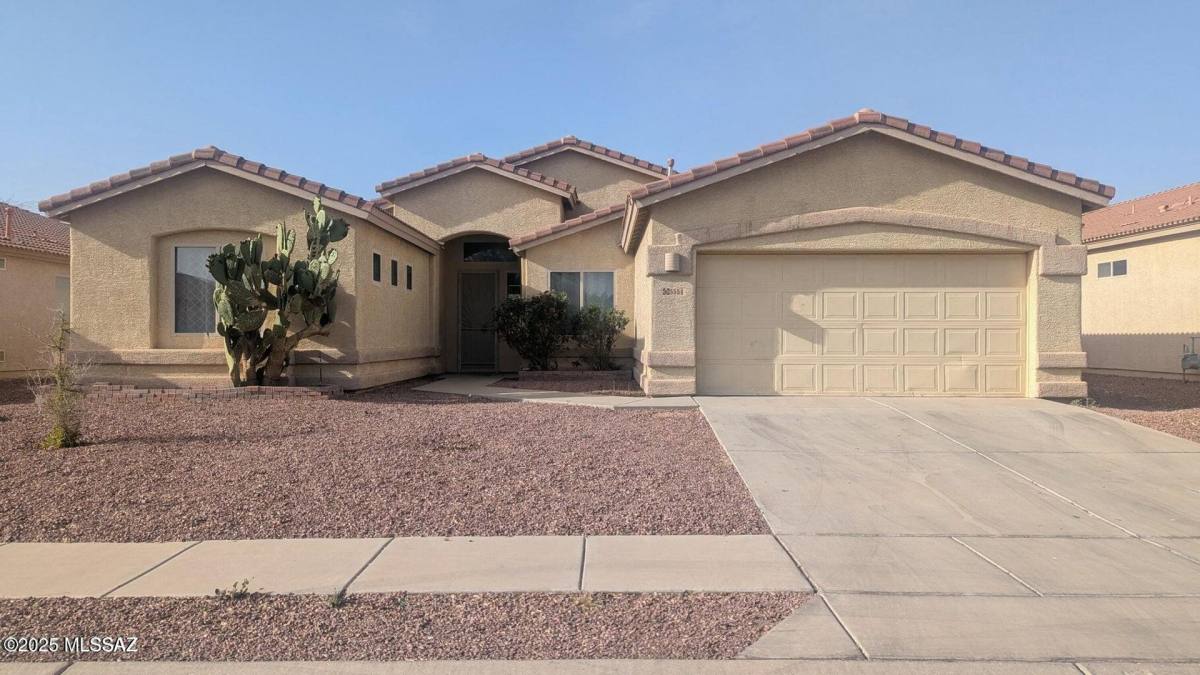 House for rent at 5554 W Carriage Dr, Tucson, AZ 85742