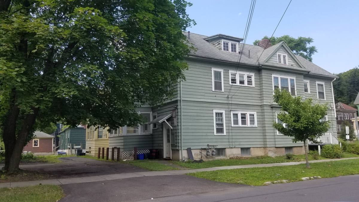 Apartment for rent at 622-24 Euclid Ave, Syracuse, NY 13210
