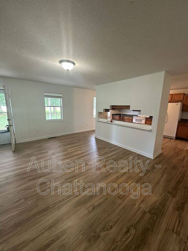 House for rent at 6250 W Highway 136, Chickamauga, GA 30707