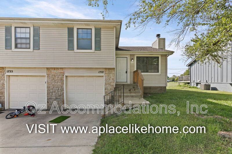 Apartment for rent at 1727 W Spruce St, Olathe, KS 66061