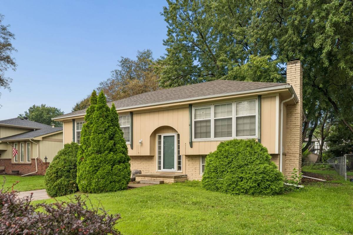 House for rent at 2722 N 120 Ave, Omaha, NE 68164