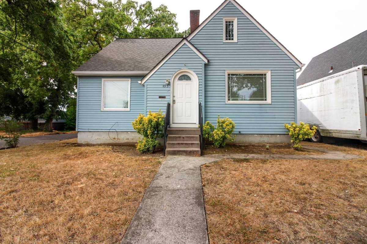 House for rent at 495 21st St SE, Salem, OR 97301