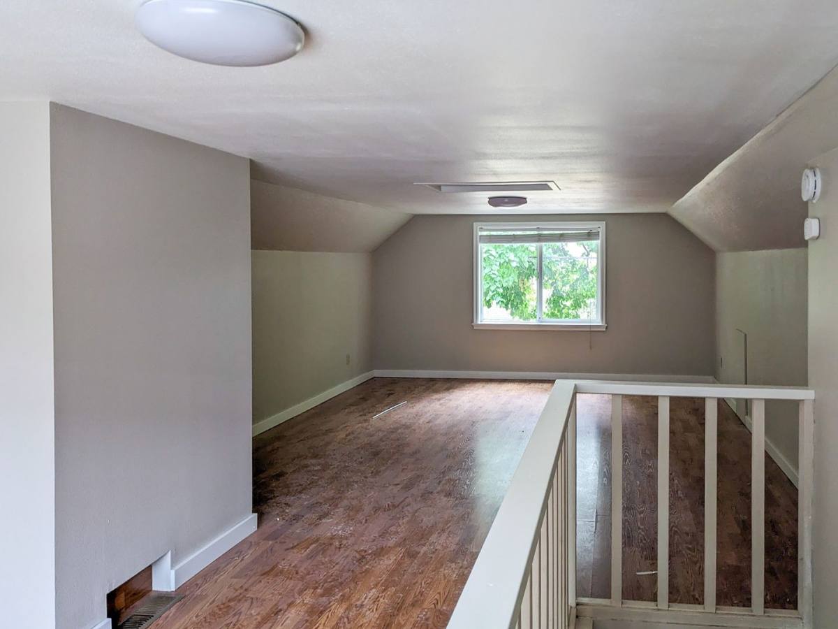 House for rent at 495 21st St SE, Salem, OR 97301