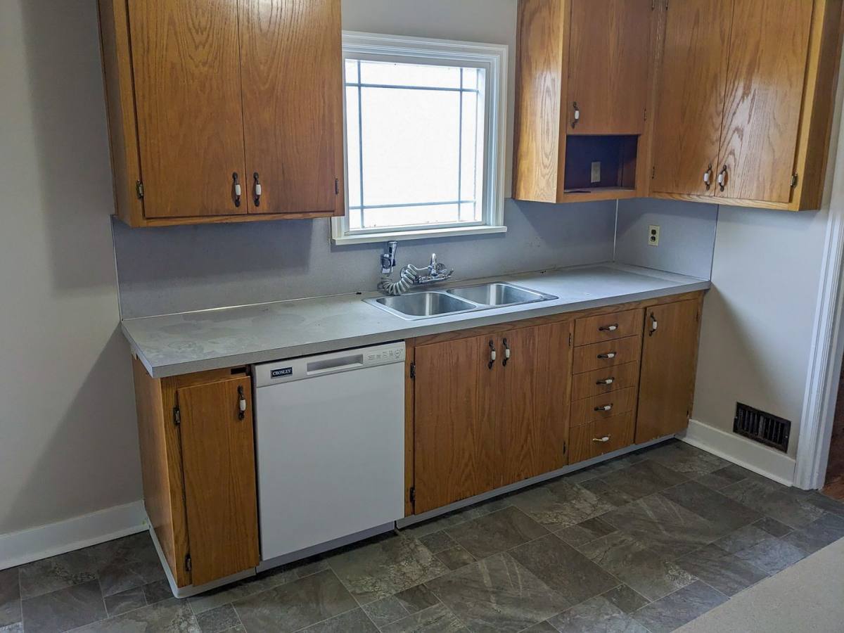 House for rent at 495 21st St SE, Salem, OR 97301