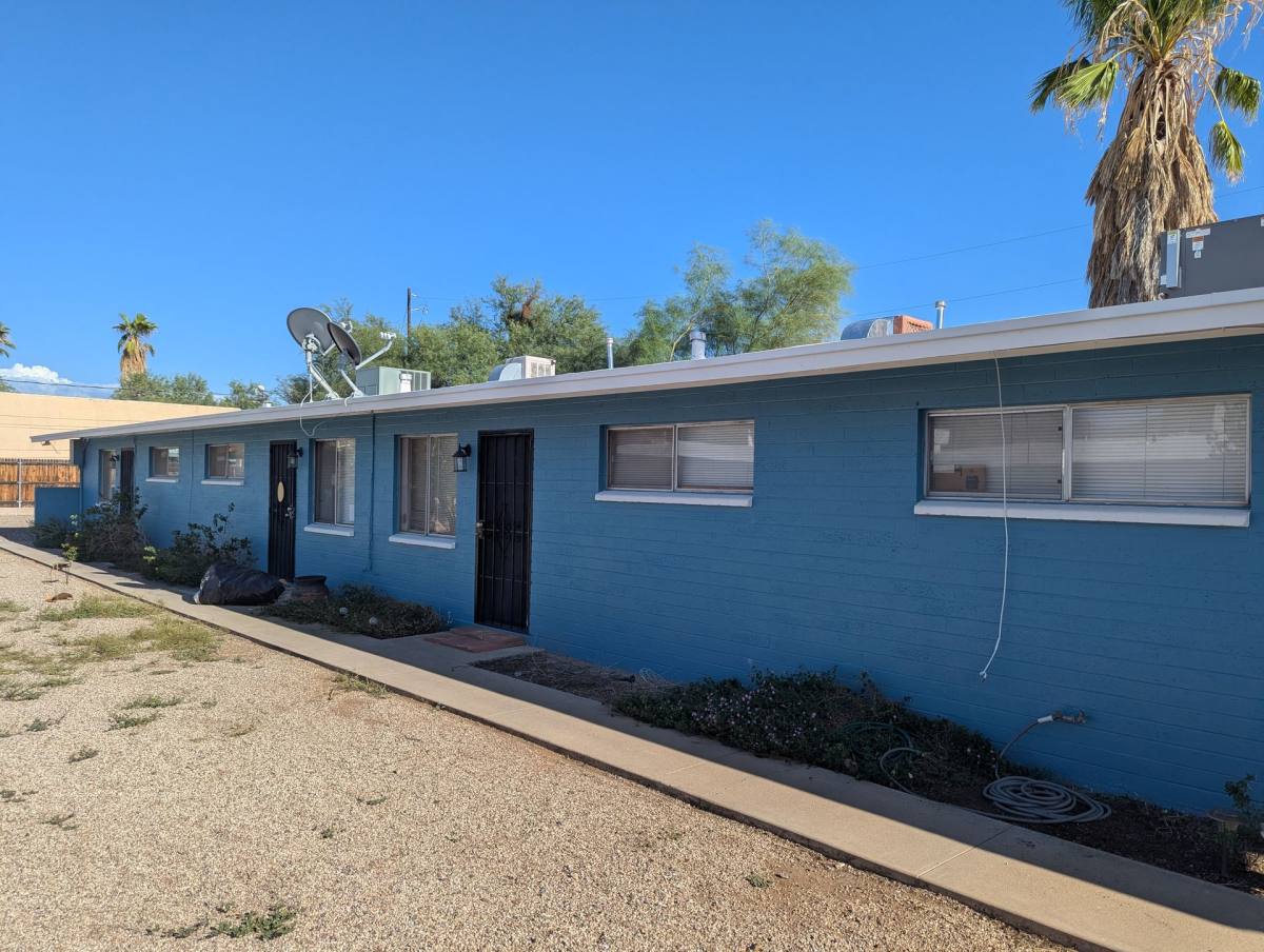 Apartment for rent at Park Manor, 3850-3880 N Park Ave, Tucson, AZ 85719